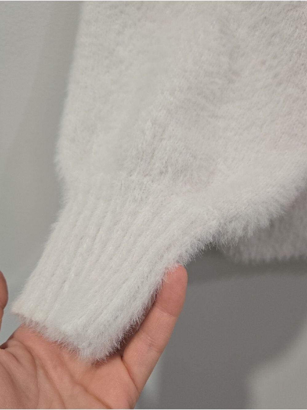 MELISSA NEPTON White Button-Front V-Neck Fuzzy Neutral Cardigan - Picture 5 of 10